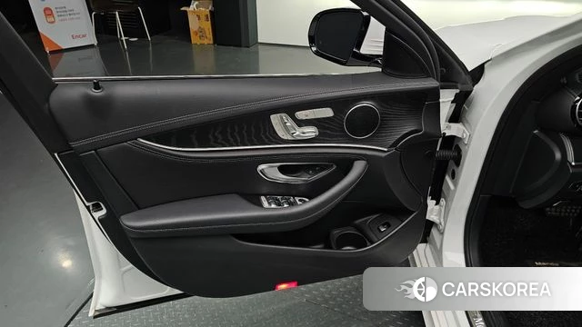 Mercedes-Benz E-Class W213 id 4992664 из Кореи 16