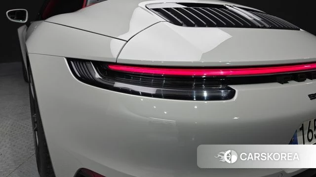 Porsche 911(992) id 4792425 из Кореи 16