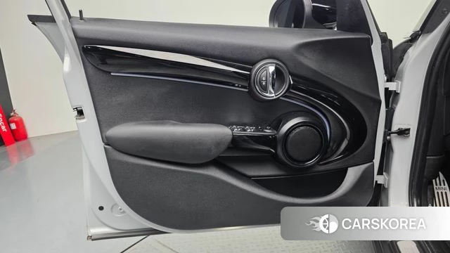 Mini Cooper S id 4951680 из Кореи 16