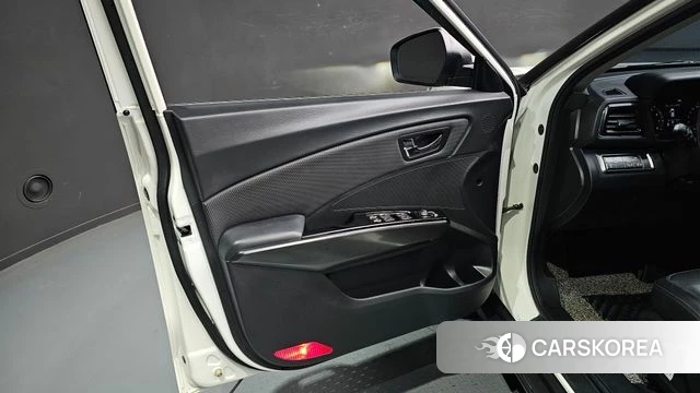 Ssangyong Berry New Tivoli id 5013459 из Кореи 16