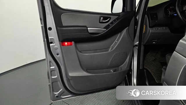 Hyundai The New Grand Starex id 4992597 из Кореи 16