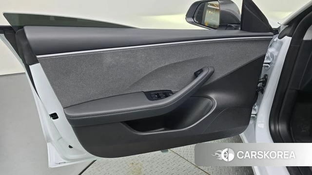 Tesla Model 3 id 4964228 из Кореи 16