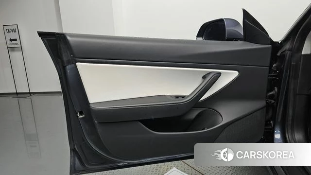 Tesla Model 3 id 5040907 из Кореи 16