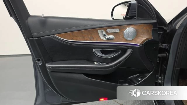 Mercedes-Benz E-Class W213 id 5029437 из Кореи 16