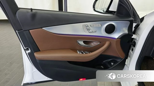 Mercedes-Benz E-Class W213 id 4923509 из Кореи 16