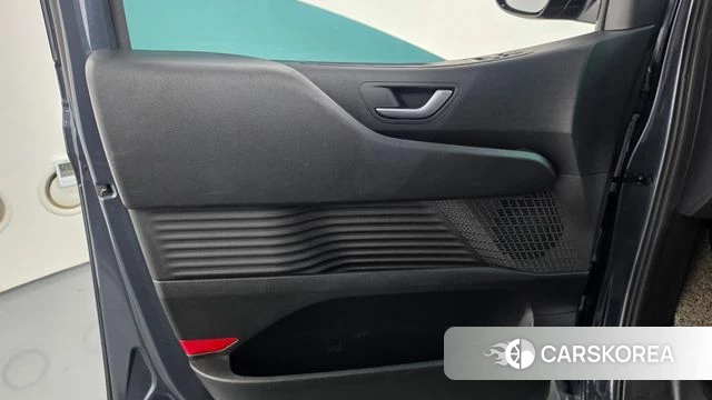 Hyundai Staria id 5021184 из Кореи 16