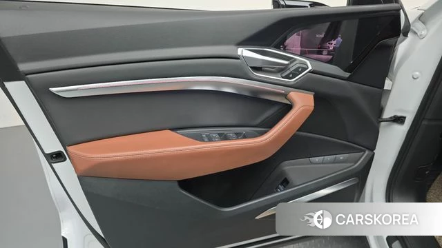 Audi e-Tron id 4986317 из Кореи 16