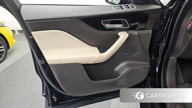 Jaguar F-PACE id 4978253 из Кореи 16