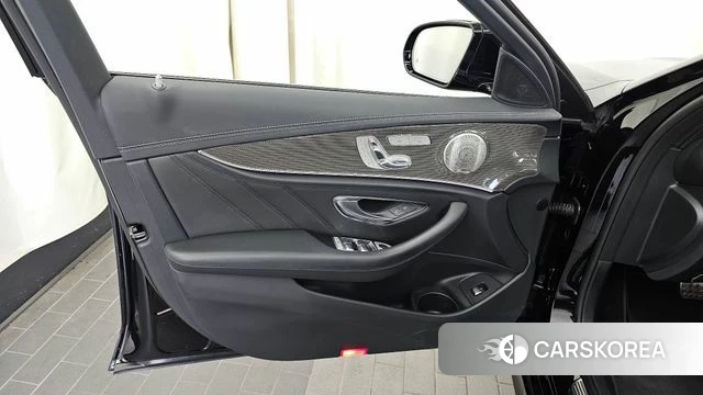 Mercedes-Benz E-Class W213 id 4997189 из Кореи 16