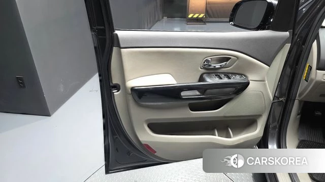 Kia All New Carnival id 4983260 из Кореи 16