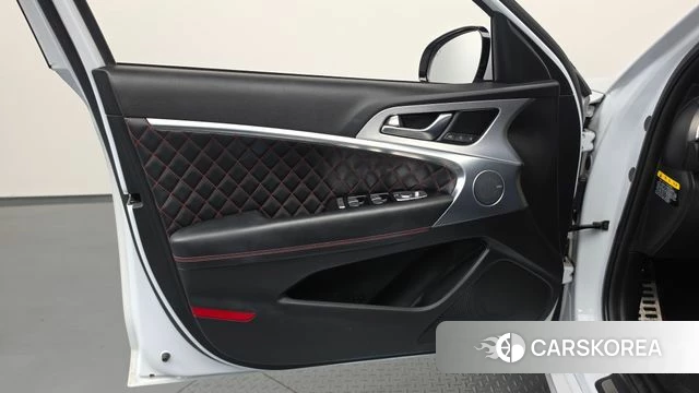 Genesis G70 id 4998870 из Кореи 16