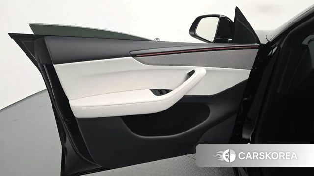 Tesla Model Y id 5038729 из Кореи 16