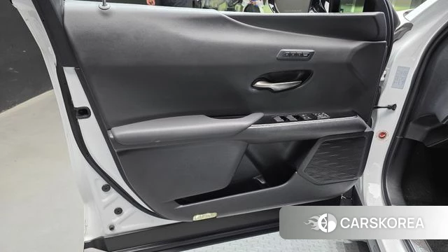 Lexus UX250h id 5028025 из Кореи 16