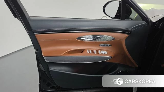 Genesis GV70 id 4929493 из Кореи 16