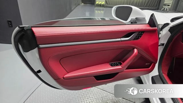 Porsche 911(992) id 5047718 из Кореи 16
