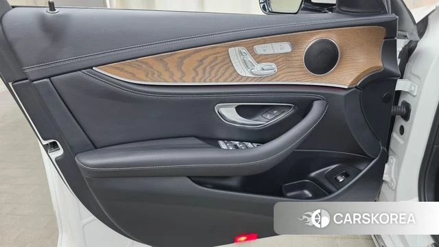 Mercedes-Benz E-Class W213 id 4959636 из Кореи 16