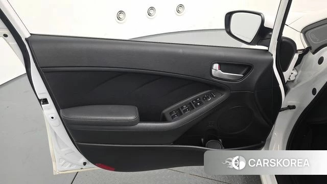Kia The New K3 id 4988503 из Кореи 16