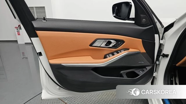 BMW 3 Series (G20) id 5039699 из Кореи 16
