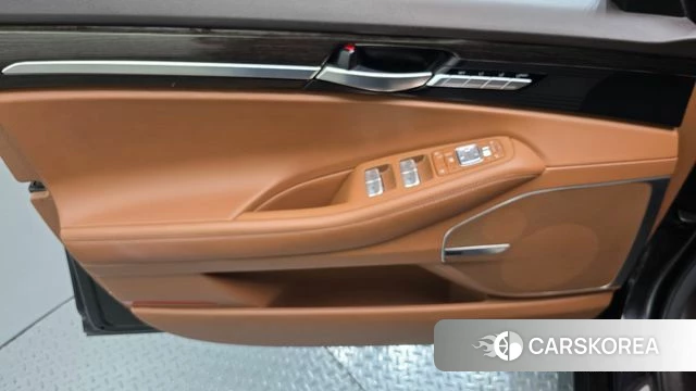 Genesis G90 id 4982934 из Кореи 16