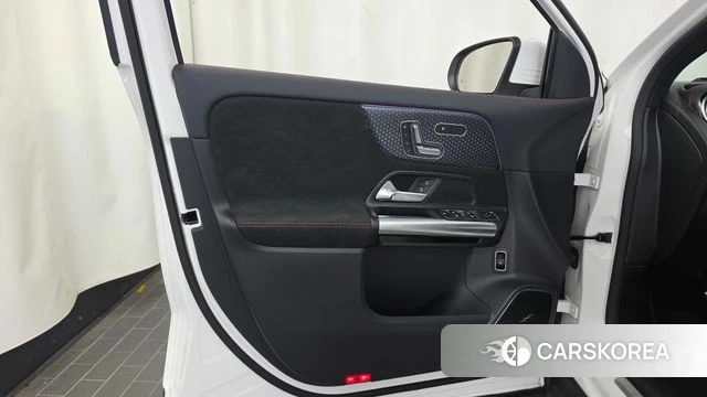 Mercedes-Benz EQA H243 id 5032748 из Кореи 16