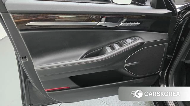 Genesis G90 id 4960153 из Кореи 16