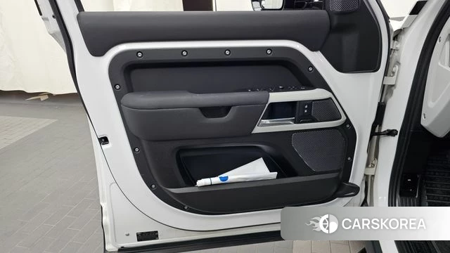 Land Rover Defender (L663) id 5041220 из Кореи 16