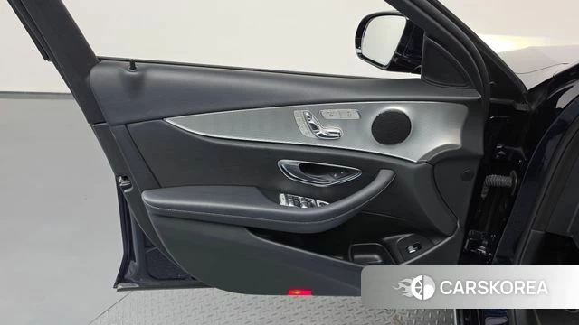 Mercedes-Benz E-Class W213 id 4944377 из Кореи 16