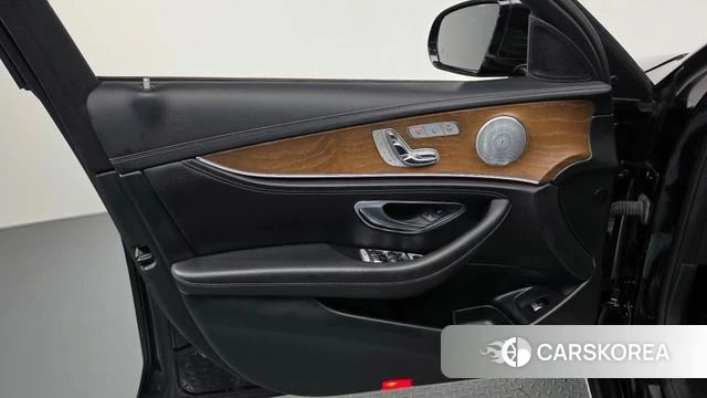 Mercedes-Benz E-Class W213 id 4983214 из Кореи 16