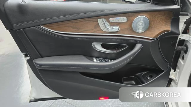 Mercedes-Benz E-Class W213 id 4988545 из Кореи 16