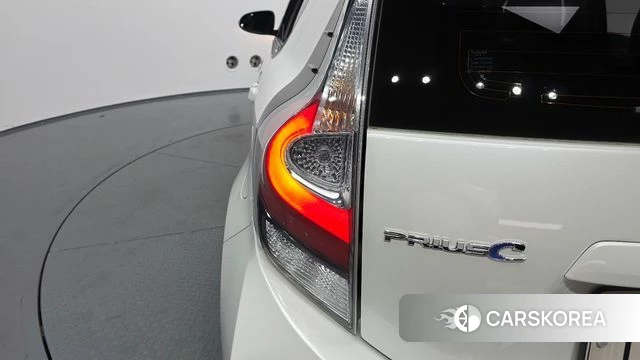 Toyota Prius C id 4873307 из Кореи 16
