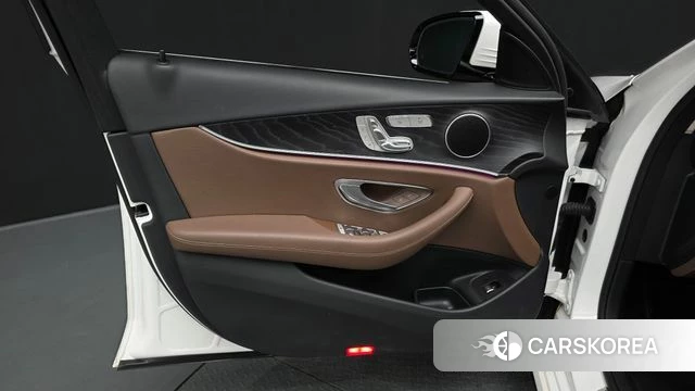 Mercedes-Benz E-Class W213 id 4982531 из Кореи 16