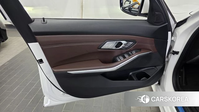 BMW 3 Series (G20) id 5017738 из Кореи 16