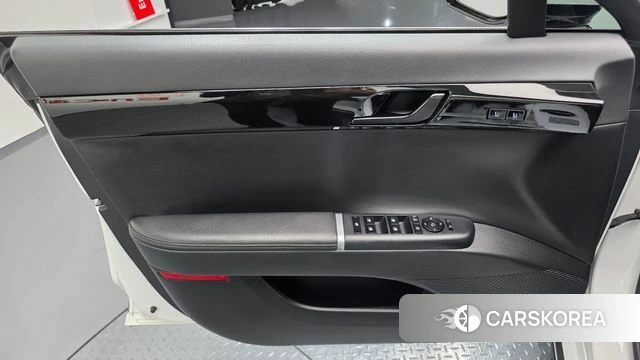 Hyundai Grandeur (GN7) id 5026583 из Кореи 16