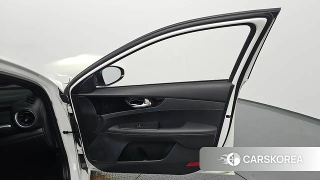 Kia The New K3 2nd generation id 4996100 из Кореи 16