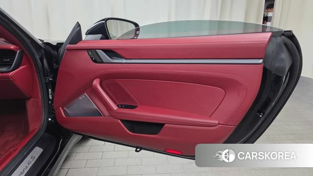 Porsche 911(992) id 4998200 из Кореи 16