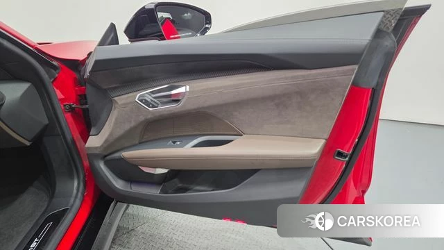 Audi e-Tron GT id 4929665 из Кореи 16
