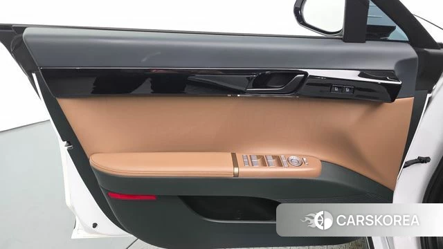 Hyundai Grandeur Hybrid (GN7) id 5001789 из Кореи 16