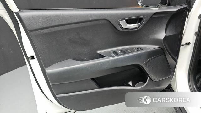 Kia Stonic id 5048308 из Кореи 16