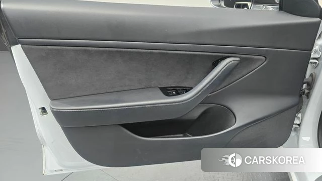 Tesla Model 3 id 4702957 из Кореи 16