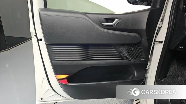 Hyundai Staria id 4763922 из Кореи 16