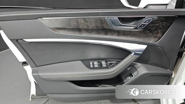 Audi A7 (4K) id 4894640 из Кореи 16
