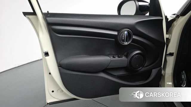Mini Cooper id 4732101 из Кореи 16