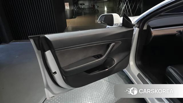 Tesla Model 3 id 4651947 из Кореи 16