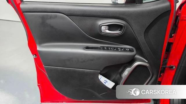 Jeep Renegade id 5035239 из Кореи 16