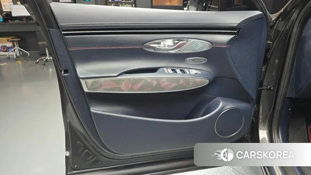 Genesis GV70 id 4935241 из Кореи 16