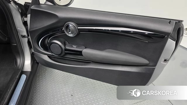 Mini Cooper Convertible id 4904572 из Кореи 16