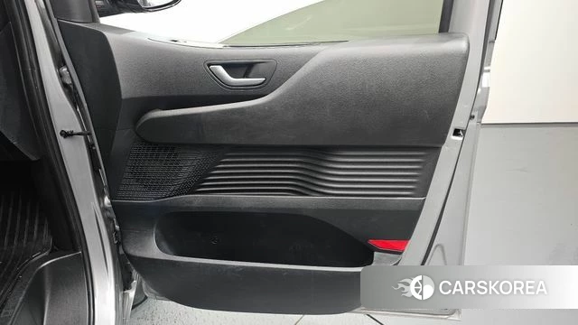 Hyundai Staria id 5047012 из Кореи 16