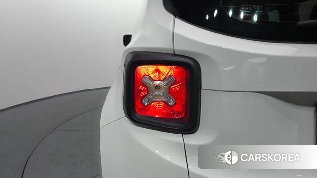Jeep Renegade id 5046922 из Кореи 16