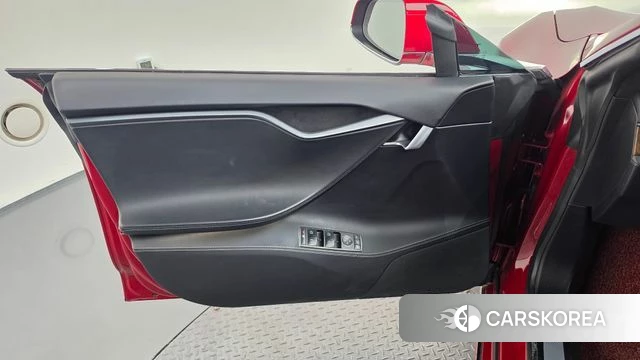 Tesla Model S id 5035471 из Кореи 16