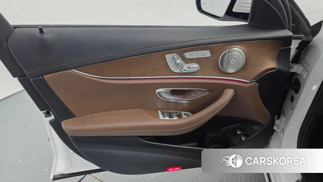 Mercedes-Benz E-Class W213 id 4966389 из Кореи 16